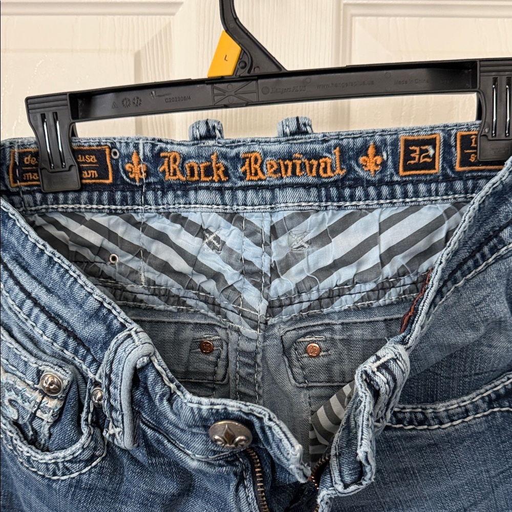 Rock Revival Men’s Light Blue Washed Slim Straight Jeans